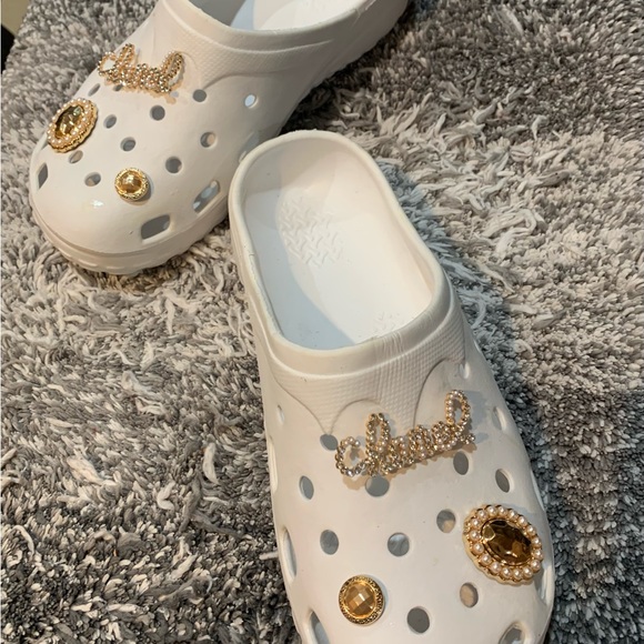 Clogs - Picture 3 of 5